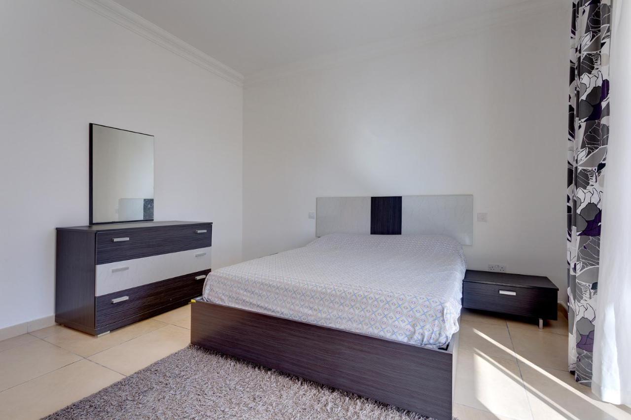 Apartment With Pool Sliema Buitenkant foto